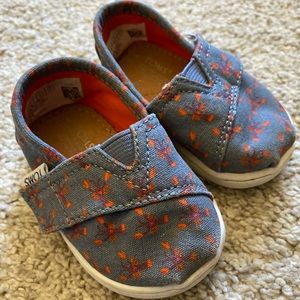 Used Baby Tom’s Size 3